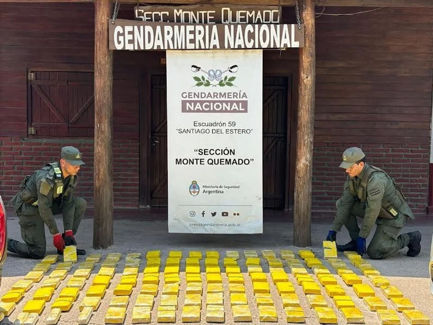 La droga incautada durante el operativo de control de Gendarmería Nacional en Santiago del Estero