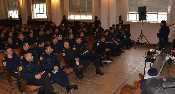 Choferes de la Policía local se capacitaron sobre manejo