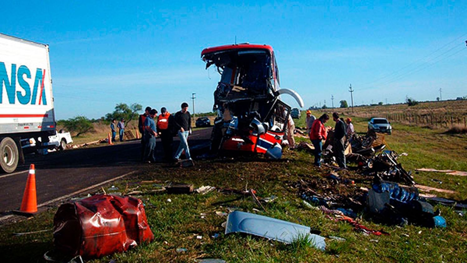 Se conmemora el Día del Estudiante Solidario a 16 años de la Tragedia del Colegio ECOS