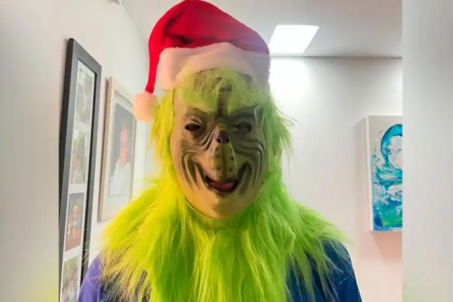 El Grinch quiso arruinar la Navidad de una familia cordobesa: el tackle a Papá Noel