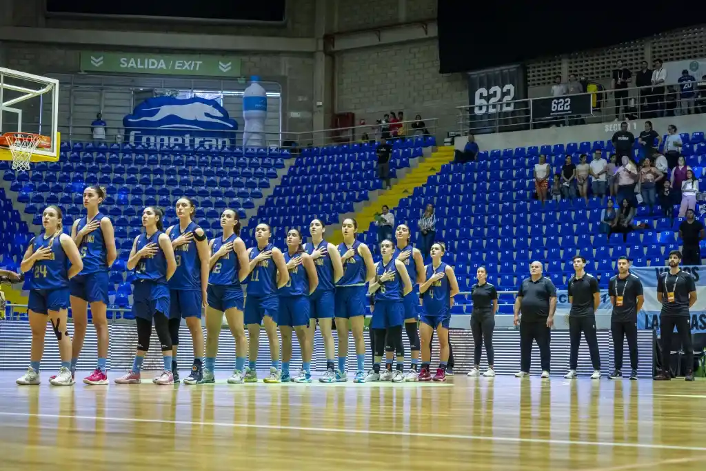 Podio de Argentina con Juana Barrionuevo en la AmeriCup