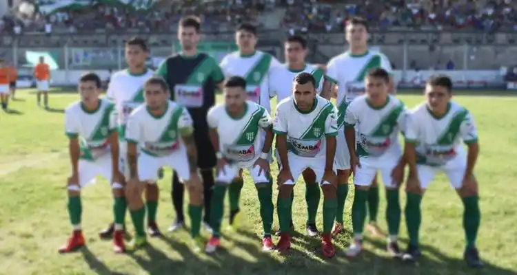 Torneo de Clubes 2020: Un defensor titular de Banfield sufrió una grave lesión y no volverá a jugar en el certamen