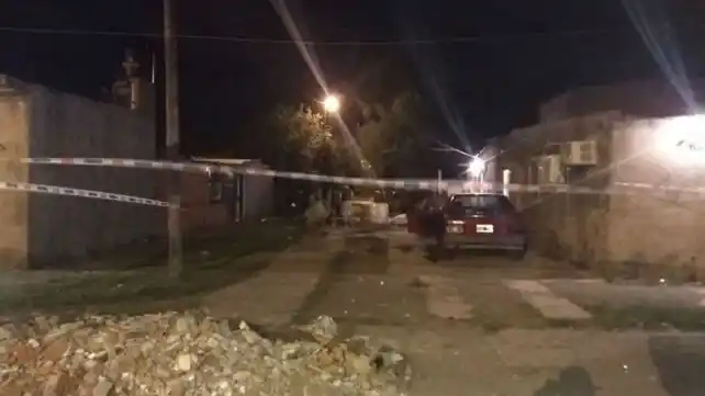 Hallaron una granada de fusil dentro de un auto en Rosario