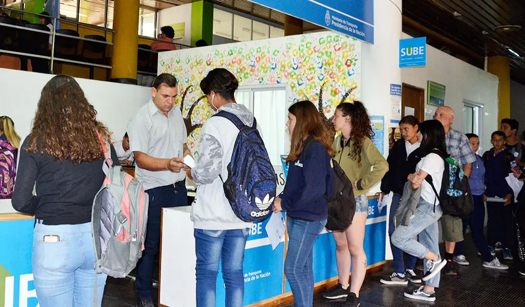 Inscripción y renovación para el boleto estudiantil gratuito