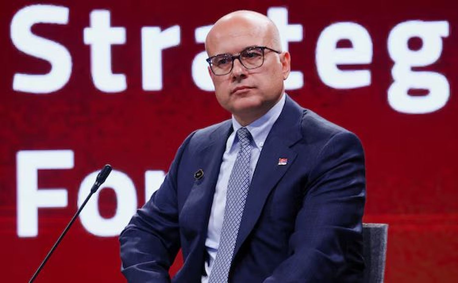 El primer ministro serbio, Milos Vucevic