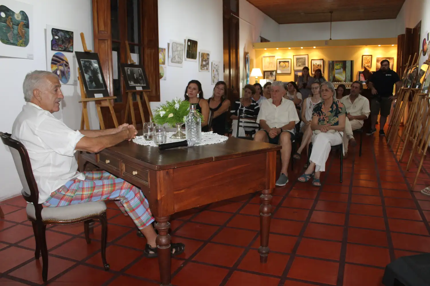 Se realizó la presentación del libro “Emma y el juego de las visitas”