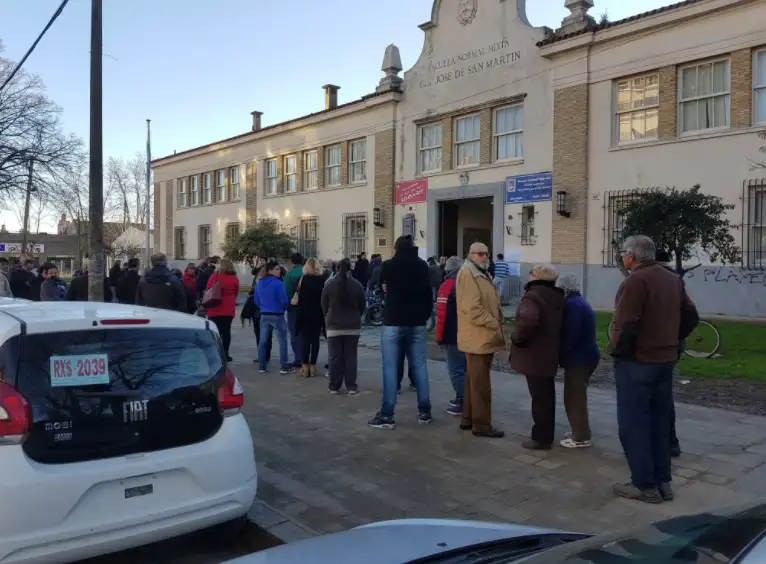 El lunes habrá clases en todas las escuelas bonaerenses en las que se vota