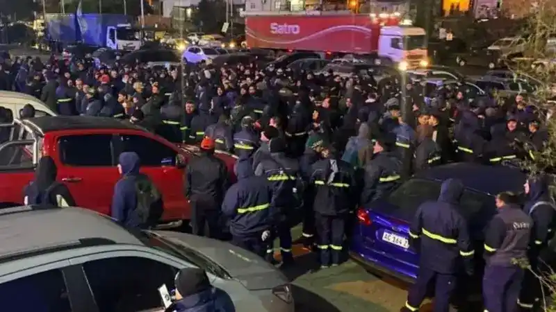 Cerró Express Beer, transportista de Quilmes: 220 despidos y alerta de Camioneros