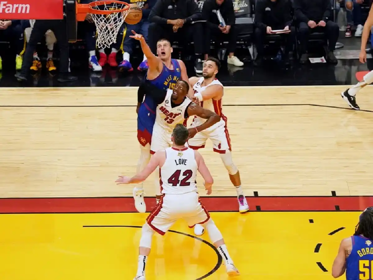 Miami Heat busca empatar la serie final ante Denver Nuggets 
