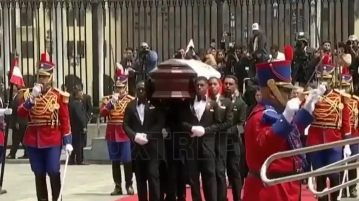 Perú rindió solemne despedida al expresidente peruano Alberto Fujimori