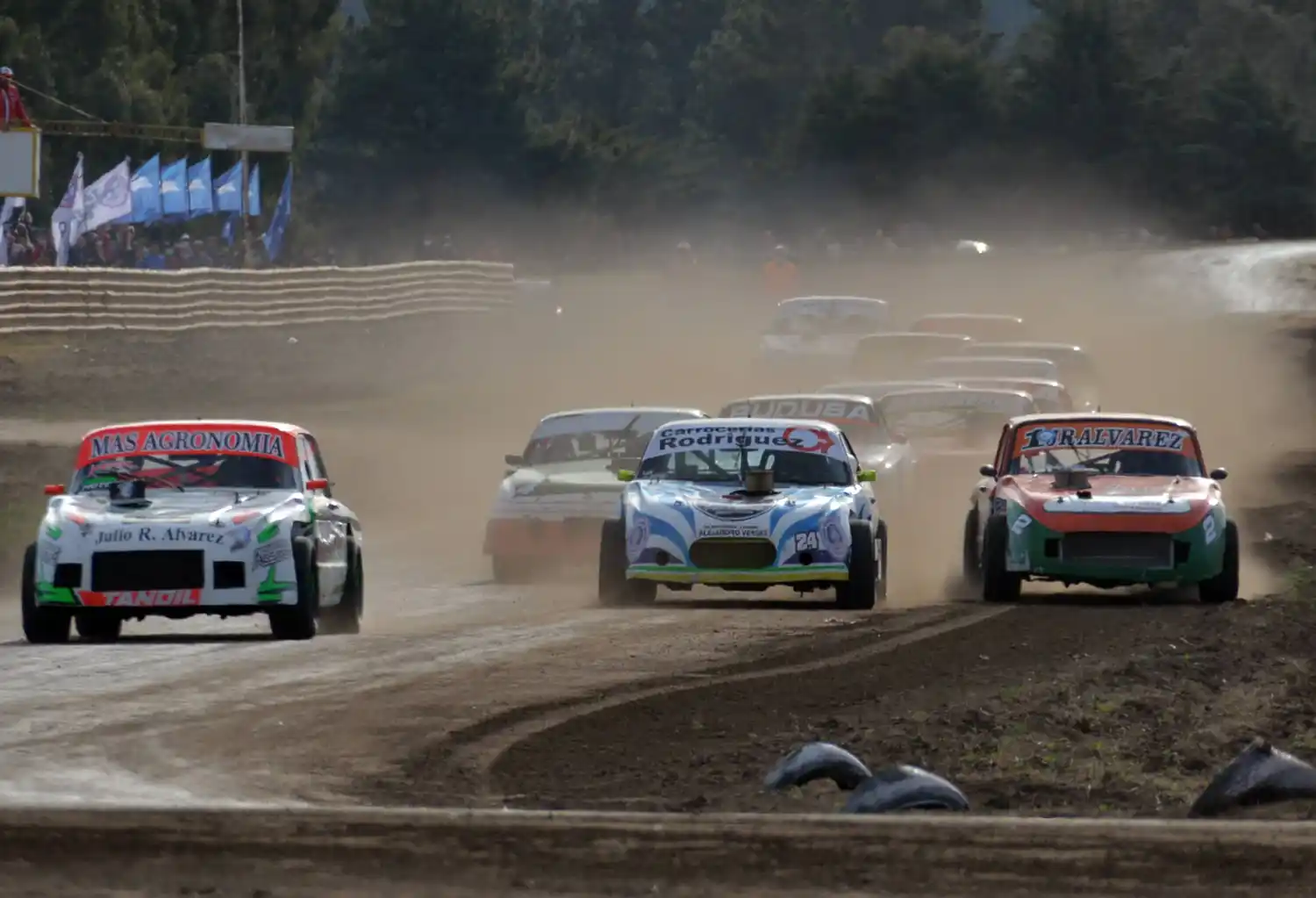 Los motores volvieron a rugir en La Cascada.