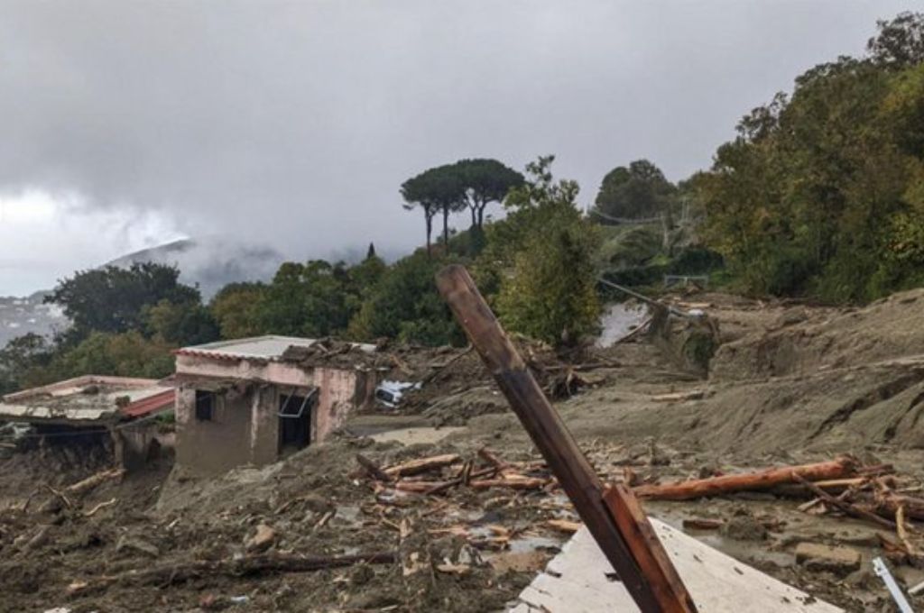 Al menos ocho muertos por un deslizamiento de tierras en la isla italiana de Isquia