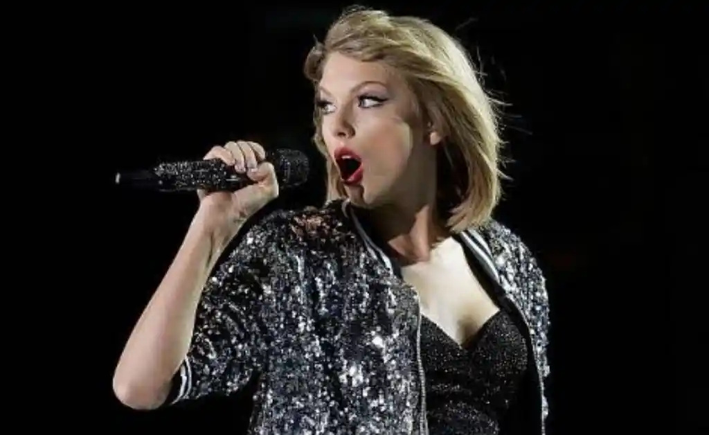 Taylor Swift estrenará esta noche su octavo disco, ‘Folklore’