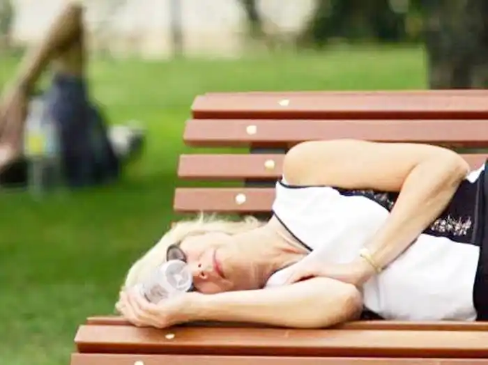 Este es el riesgo de dormir más de una  hora de siesta al día