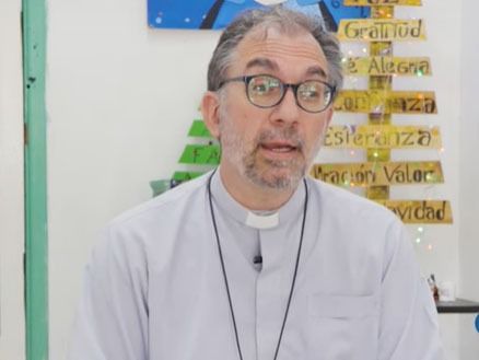 Mons. Carrara anima a descubrir los distintos rostros de la pobreza