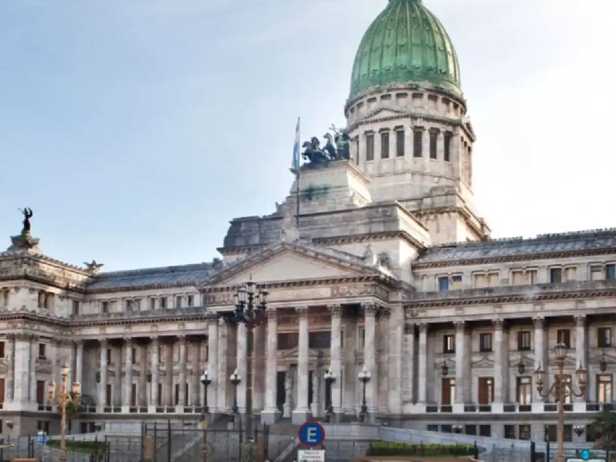 Envían el proyecto de emergencia económica al Congreso