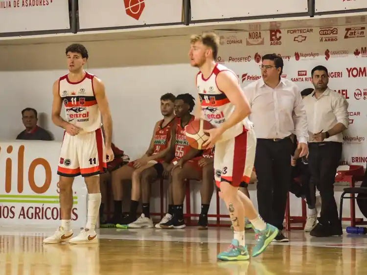Central metió un triunfazo ante Ciclista y cerró la gira por Buenos Aires con dos victorias