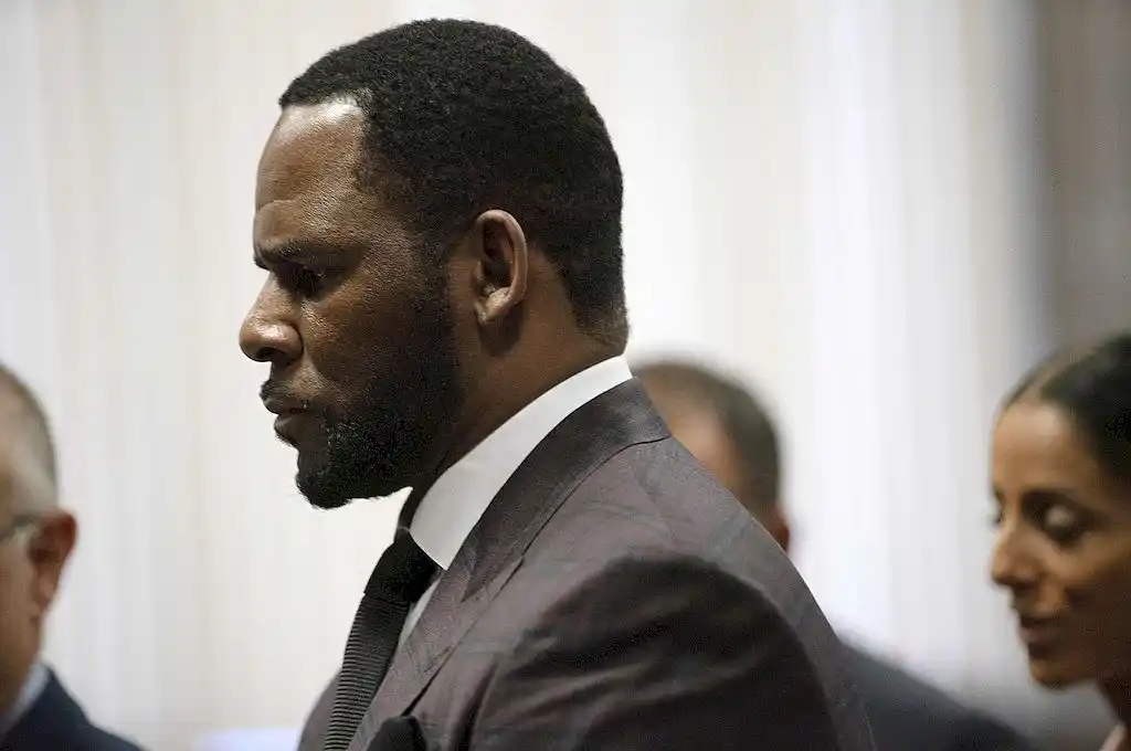 El cantante R. Kelly fue declarado culpable de tráfico sexual