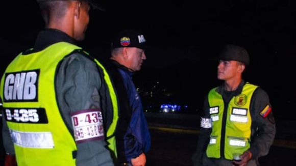 ¿SE ACABÓ EL MATRAQUEO? Diosdado Cabello advirtió que NO TOLERARÁ que funcionarios de seguridad ROBEN AL PAÍS
