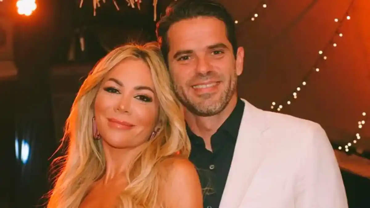 La pareja lo contó por redes sociales.