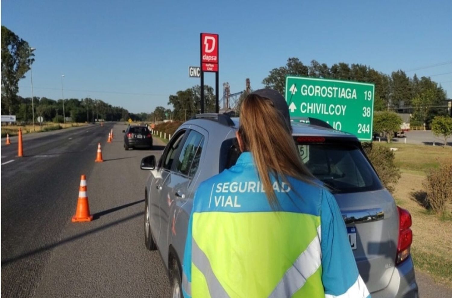 Fuertes controles en las rutas: qué llevar antes de empezar las vacaciones
