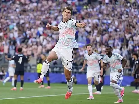De Ketelaere, el goleador del partido.