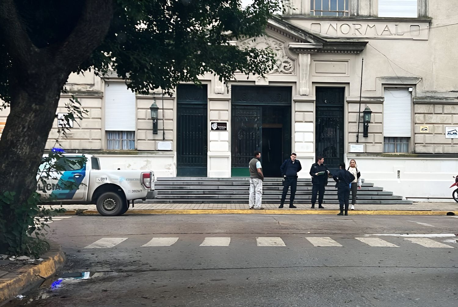 Investigan a una profesora del Normal por acoso contra un alumno: la denunciaron por enviarle fotos y videos sexuales