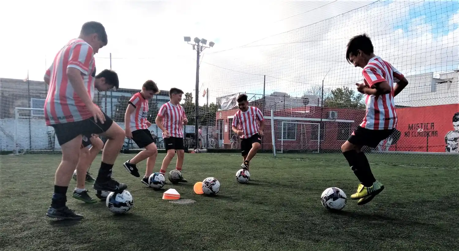 Se consolida la Escuela Recreativa de Fútbol Infantil de Estudiantes de La Plata en Chascomús
