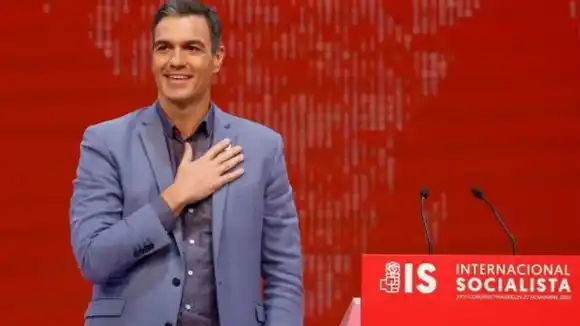 Pedro Sánchez  OFRECE DISCULPAS: «Es un caso de corrupción que lamento»