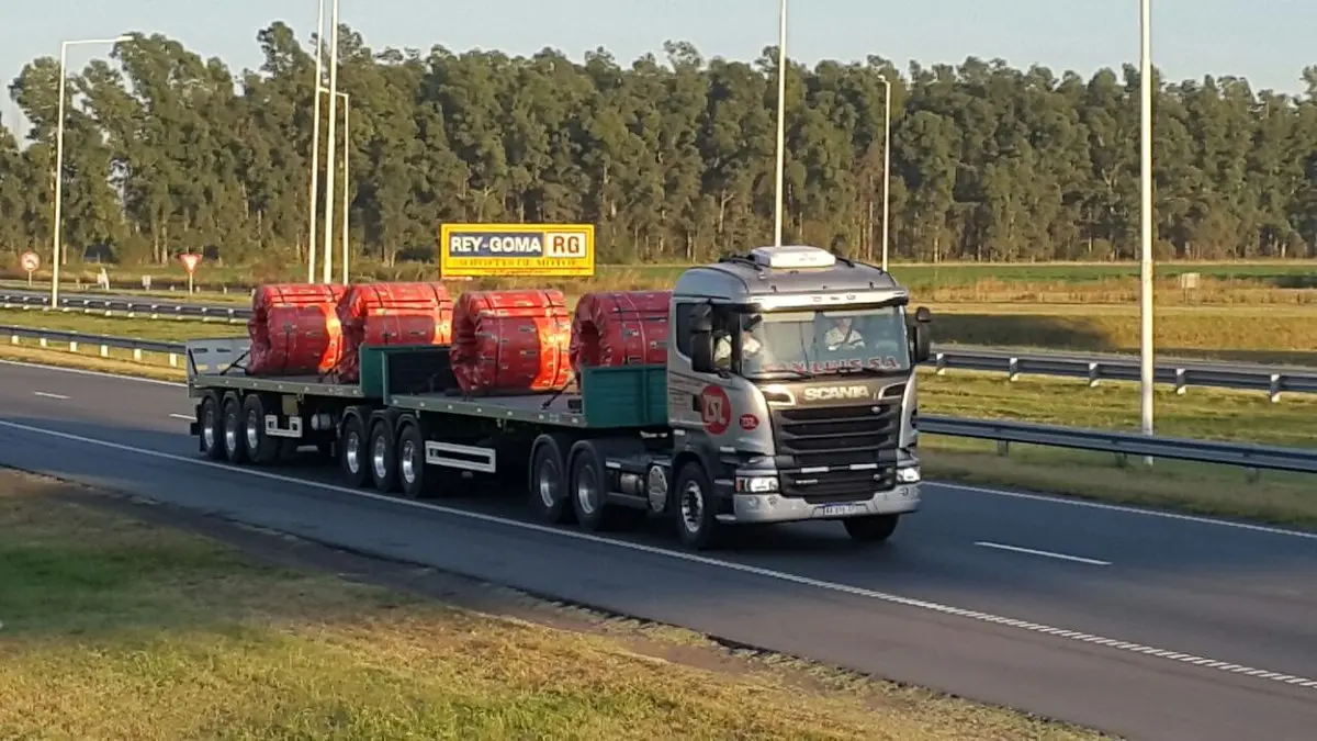 Realizaron con éxito pruebas de bitrenes en la ruta nacional 9