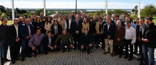 Bordet convocó a intendentes electos y puso a disposición las herramientas de la provincia