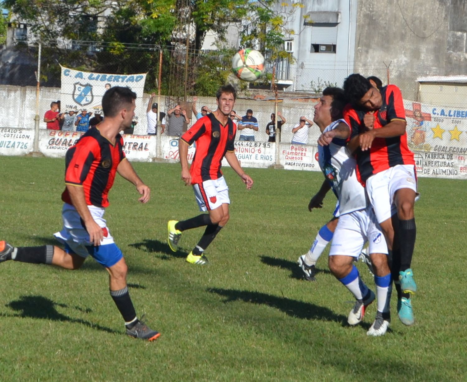 La Liga Departamental  lo suspendió por tiempo indeterminado