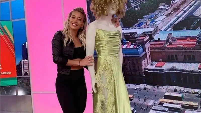 Sol Pérez vendió su vestido, a beneficio de la Casa del Teatro
