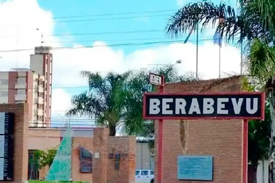 Conmoción: hallaron a un hombre sin vida dentro de un canal y debajo de su motocicleta