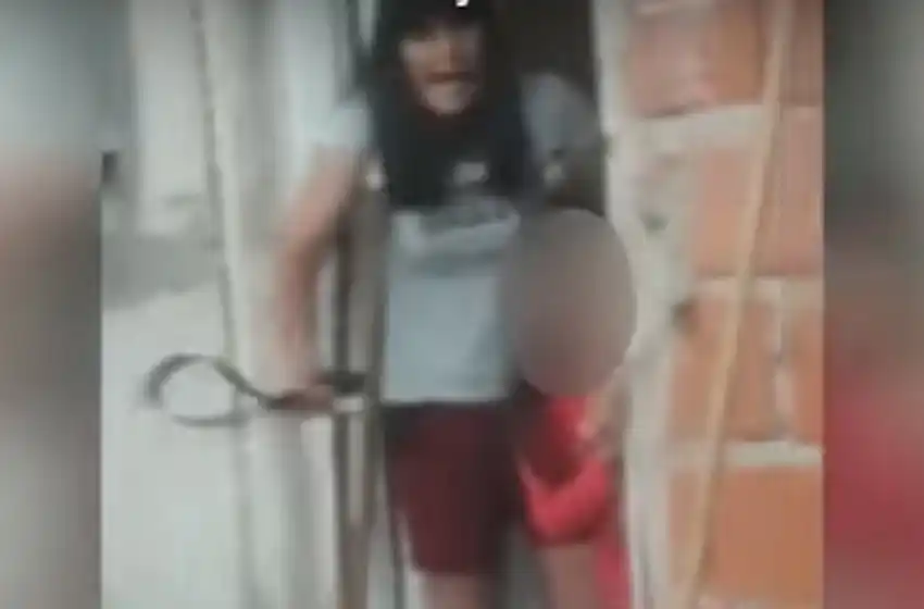 La niña que gritó «ayuda» a los vecinos fue separada de su madre provisoriamente