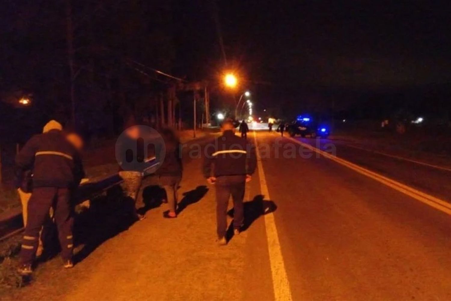 Tragedia: una joven que caminaba cerca de Ruta 11 fue atropellada por una camioneta utilitaria