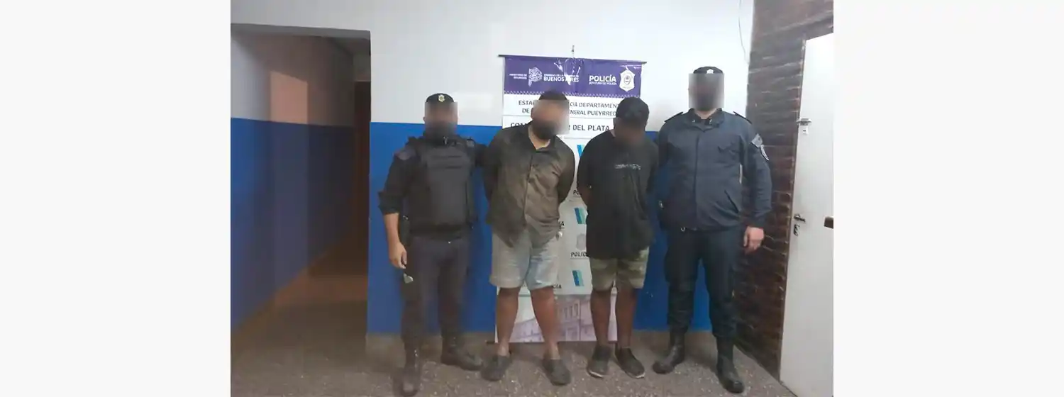 Una modalidad de delito que crece: bajan de motos, arrebatan celulares y huyen