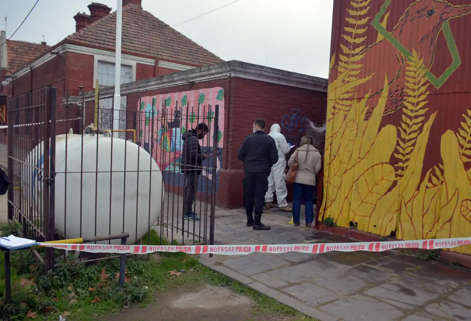 Un hombre mayor fue hallado muerto en la Estación de Trenes.