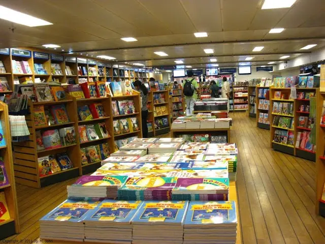 Una biblioteca flotante llegó a Puerto Quequén en 1994