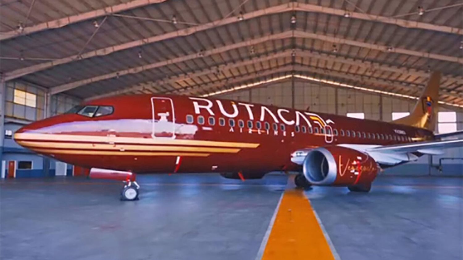 Rutaca Airlines lanza el avión “Vinotinto” en homenaje a la selección de fútbol de Venezuela