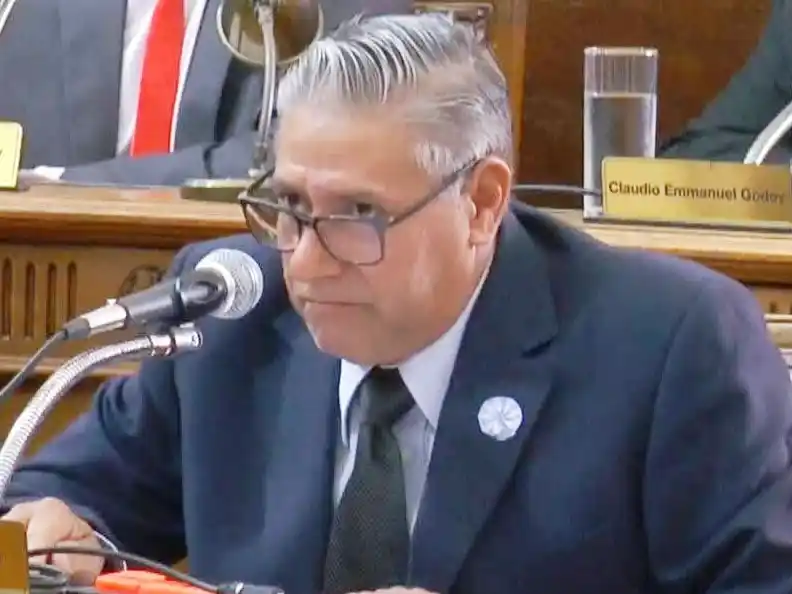 El concejal Javier Aguilar respaldó el congelamiento de los sueldos políticos