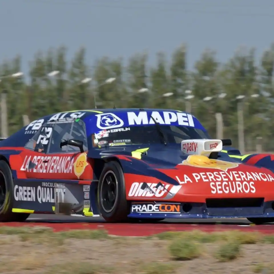 "El Mago" Ebarlín, con  motores de Minervino 