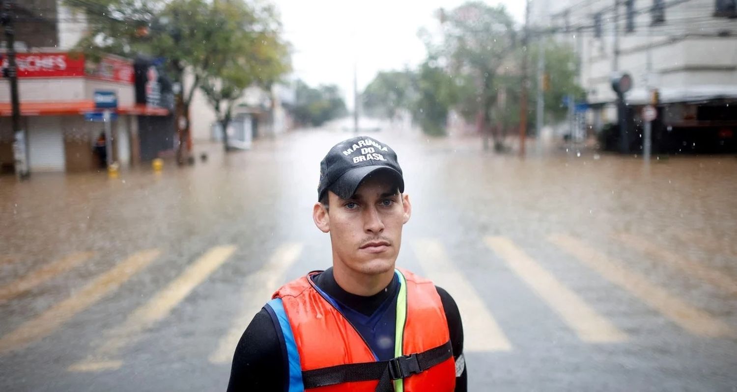 La lluvia comenzó nuevamente después de una pausa de un día. Crédito: Reuters/Adriano Machado