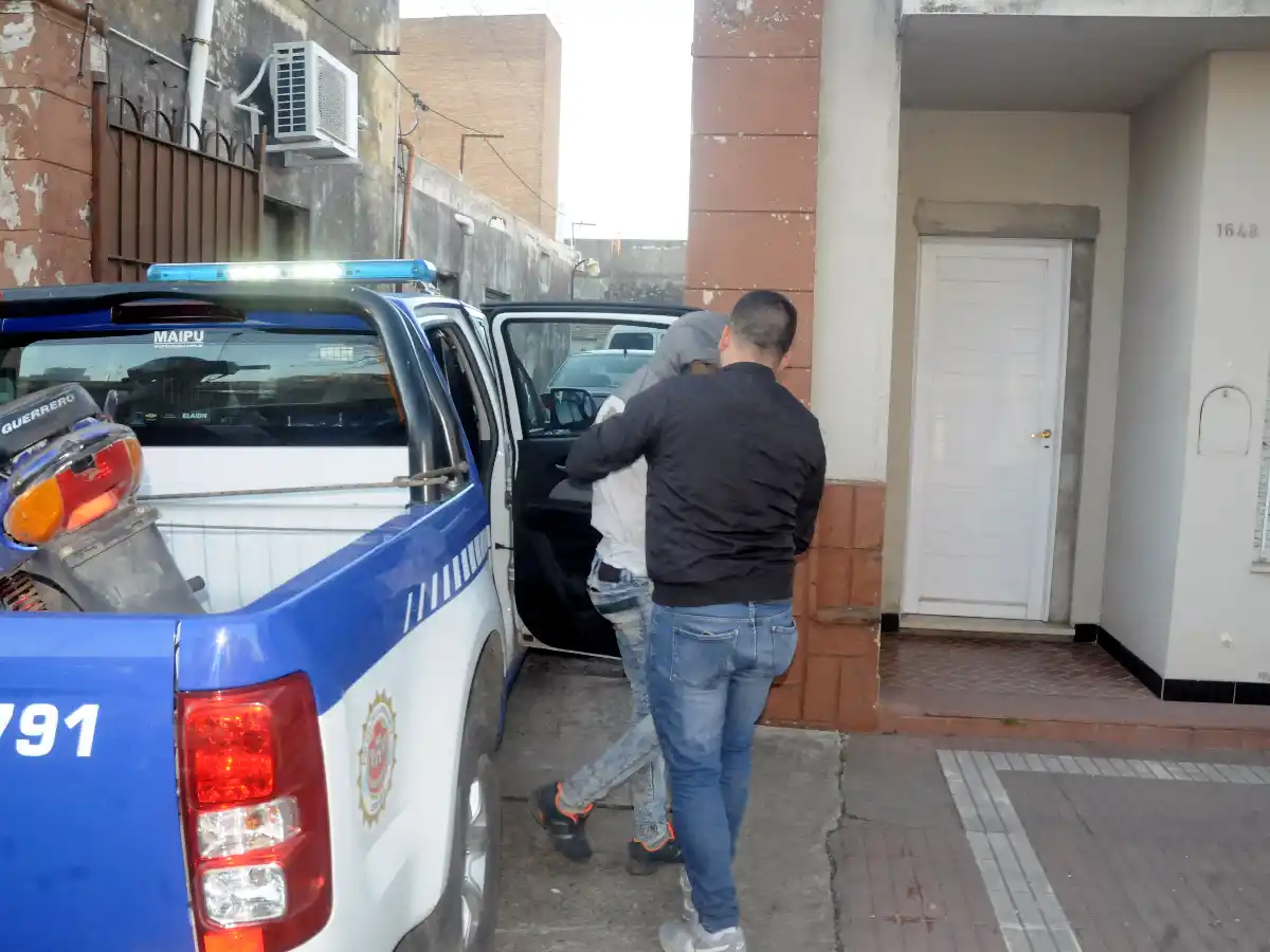 Dos detenidos tras asaltar a mano armada 