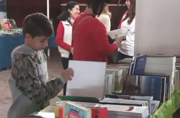 Continúa la Feria del Libro de Santo Tomé