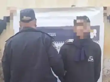 El sujeto fue trasladado a la Comisaría.