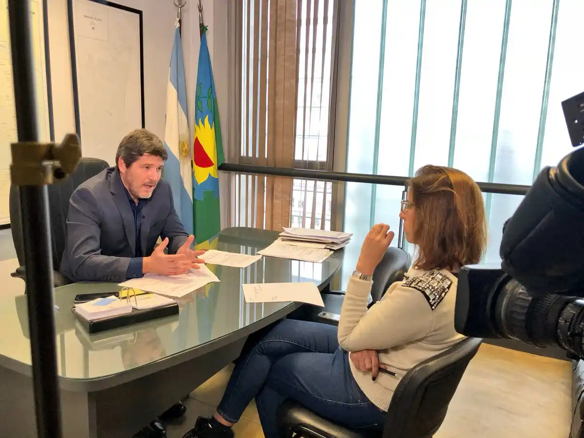 Castello denunció que "hay cientos de contratos truchos" en el Astillero Río Santiago