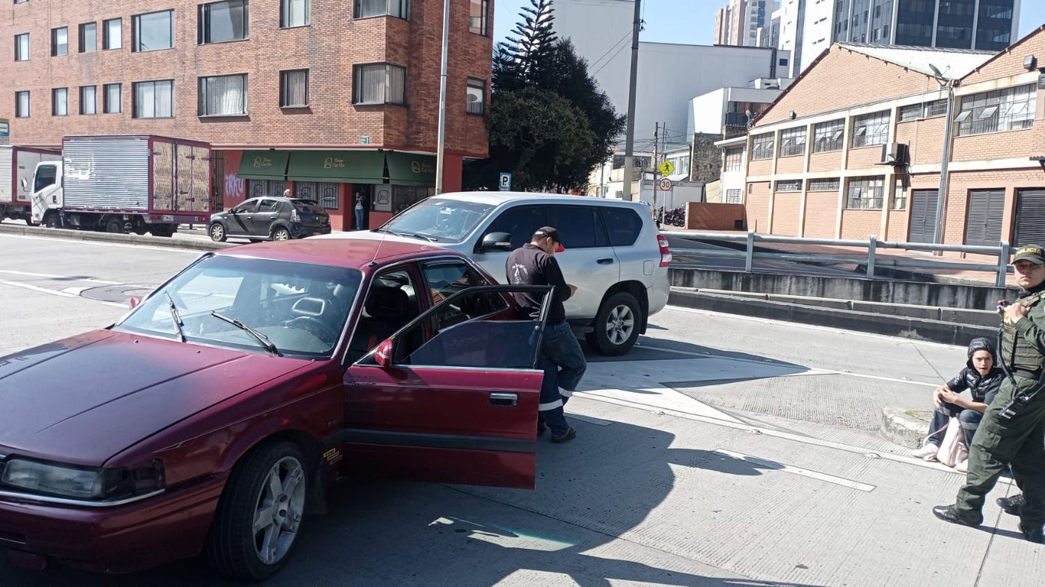 Balacera frente al Concejo de Bogotá (+ fotos)