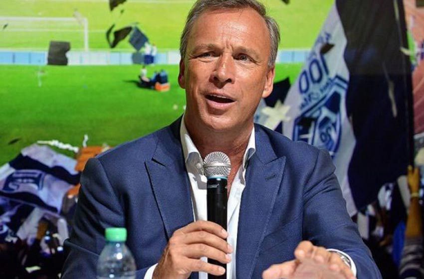 Dirigentes del fútbol argentino, en pie de guerra contra la Superliga