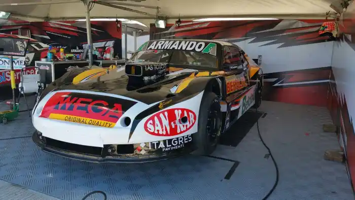 El auto de Christian Ledesma sigue funcionando en buen nivel. 